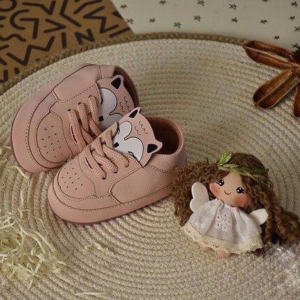 Pale- pink -long- animal -print- baby- booties پاپوش حیوانات جغد صورتی کم رنگ - تصویر 1